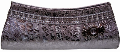 

MTE Casual Silver Clutch
