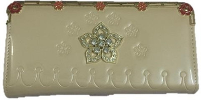 

Smyle Casual White Clutch