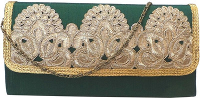 

Bhamini Party Green Clutch