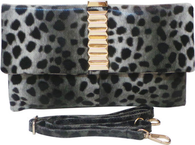 

Bhamini Party Black Clutch