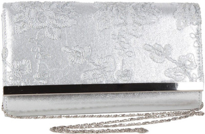 

Reedra Party Silver Clutch