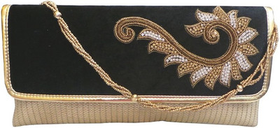 

Bhamini Party Black Clutch