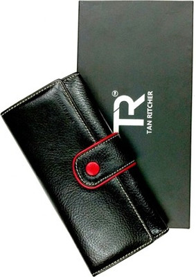 

Tan Ritcher Casual Black Clutch