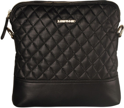 

Justanned Casual Black Clutch