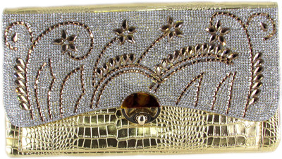 

Dolls N Queens Party Gold Clutch