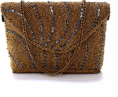 

Diwaah Party Gold Clutch