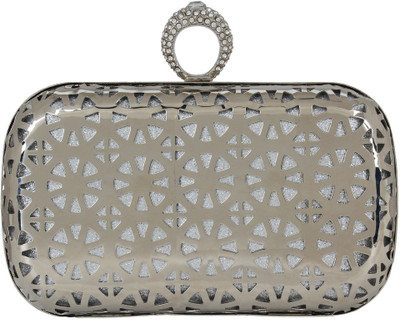 

PamperVille Party Silver Clutch