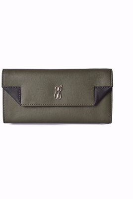 

Baggit Casual Green Clutch