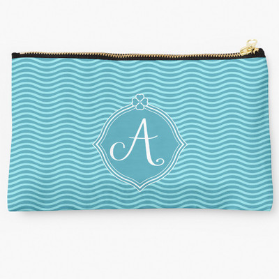 

Uptown18 Casual Blue Clutch