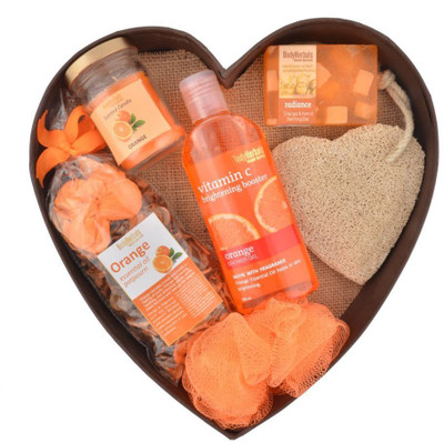 

BodyHerbals Orange Surprise Bathing Set(Set of 6)