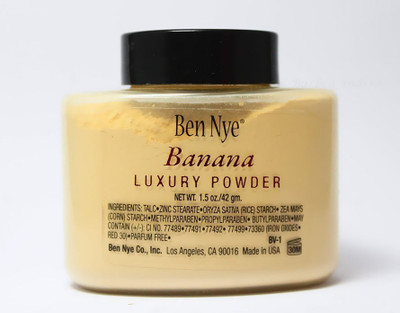 

Ben Nye Luxury Banana powder Compact(Banana powder-yellow undertone, 42 g)