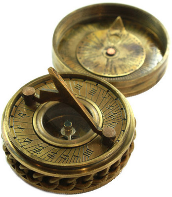 Prachin Sundial Coronation Compass(Multicolor) Prachin Sundial Coronation Compass(Multicolor)