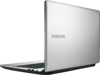 Samsung NP300E5E-A04IN Laptop (2nd Gen PDC/ 2GB/ 500GB/ Win8) (15.6 inch, SLeek SIlver, 2.2 kg) 
