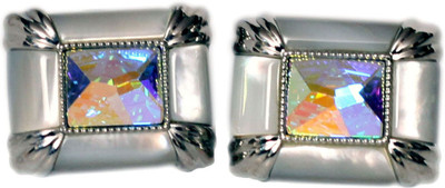 

Blacksmithh Shell Cufflink(White)
