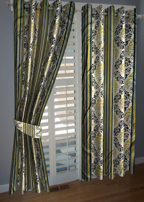 

Divine 214 cm (7 ft) Polyester Door Curtain (Pack Of 2)(Abstract, Green)