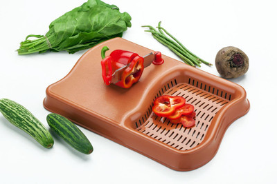 

Pearl Berry Plastic, Steel Cutting Board(Brown)