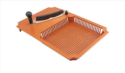 

Trisha CUT AND WASH Plastic Cutting Board(Brown Pack of 1)