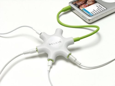 

Belkin Rockstar Multi Headphone Splitter Headphone Splitter(Mobile Phone, Audio, video, White)