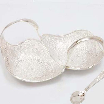 9% OFF on Ghasitaram Gifts Brass Decorative Platter(Silver) 9% OFF on Ghasitaram Gifts Brass Decorative Platter(Silver)