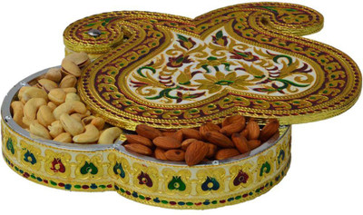 59% OFF on JaipurCrafts Double Kairy Aluminium, Wooden Decorative Platter(Multicolor)