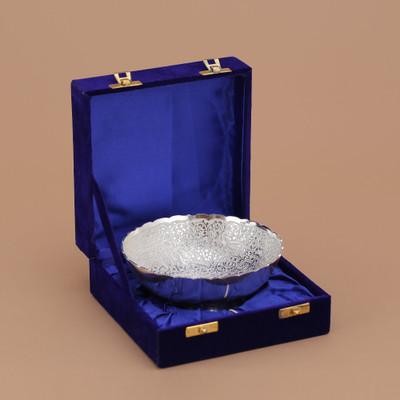 61% OFF on Indecrafts Brass Decorative Platter(Silver) 61% OFF on Indecrafts Brass Decorative Platter(Silver)