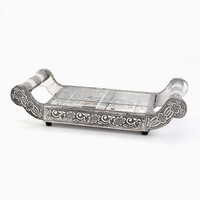 42% OFF on UFC Mart White Metal Dry Fruit Tray Handicraft Gift Borosilicate Glass Decorative Platter(Silver)