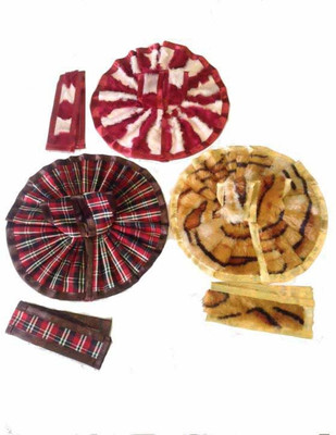 

NG Handicrafts Laddu Gopal Dress(Feather, Cotton)