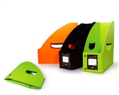 

Y.E.S Executive Series 1 Compartments Polypropelene Foldable Magazine Holder(Green, Black, Orange)