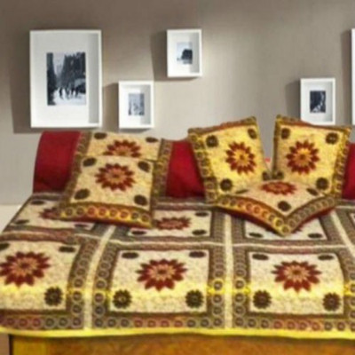 

Creative Homes Polycotton Floral Diwan Set, Maroon