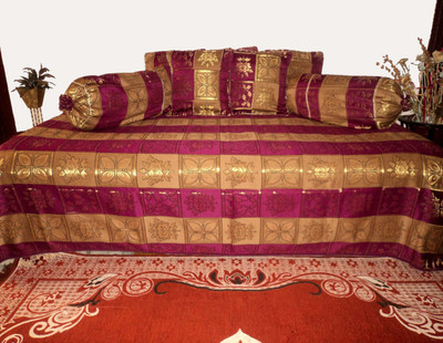 

Design Willa Silk Floral Diwan Set