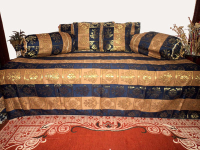 

Design Willa Silk Floral Diwan Set