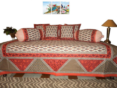 

Amita Home Furnishing Cotton Floral Diwan Set