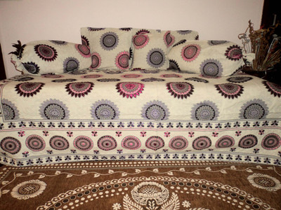 

Amita Home Furnishing Polycotton Floral Diwan Set
