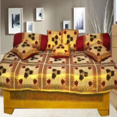 

Creative Homes Polycotton Floral Diwan Set, Maroon