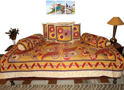 Amita Home Furnishing Cotton Floral Diwan Set