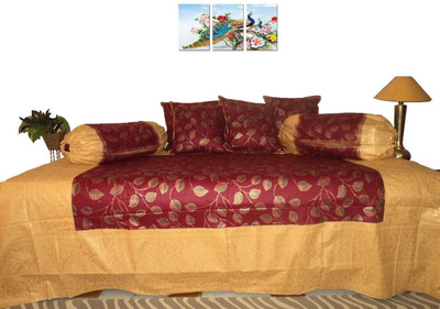 

Amita Home Furnishing Cotton Floral Diwan Set