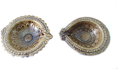 

Amazin Traditional Terracotta (Pack of 2) Table Diya(Height: 1 inch)