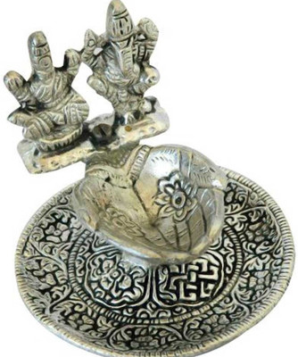 

Lata Aluminium Table Diya(Height: 3 inch)