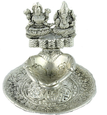 

Sarvsiddhi Aluminium Table Diya(Height: 2.5 inch)