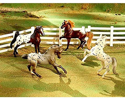

Breyer Stablemates Polka Dot Parade(Multicolor)