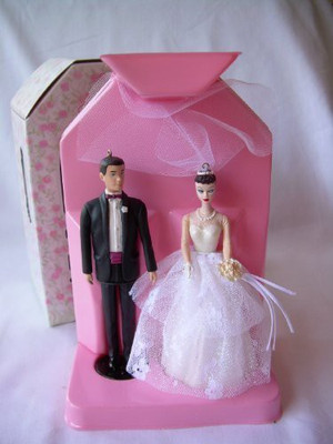 

Barbie 1997 Wedding Day And Ken Hallmark Ornament(Multicolor)