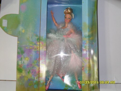 

Mattel Avon Ballarina Barbie(Beige)
