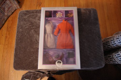 

Barbie Audrey Hepburn Collection The Cat Mask Outfit(Multicolor)