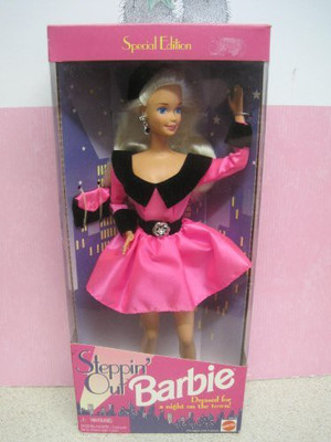 

Mattel Steppin Out Barbie(Pink)