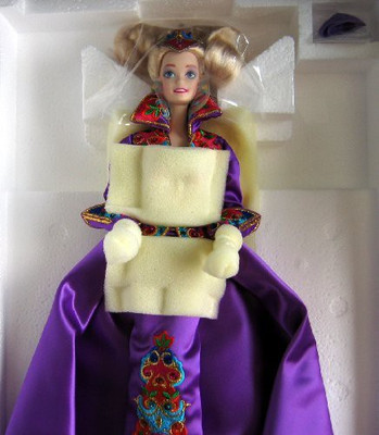 

Barbie Royal Splendor Porcelain "Signed" Limited Edition 2Nd(Multicolor)