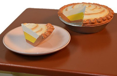

The Queen's Treasures Bakery Collection Lemon Meringue Pie For 18" American Girl(Multicolor)