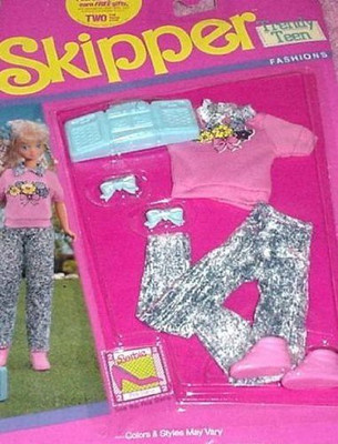 

Mattel Special Occasion Outfit For 29 cm Doll(Multicolor)