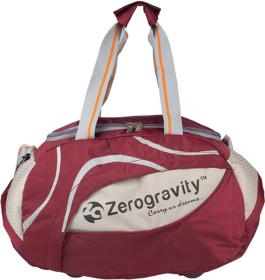 

Zero Gravity 18 inch/46 cm Star Gym Travel Duffel Bag(Red)