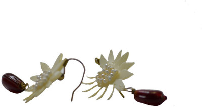 

Ba No Batwo White Flower Metal, Plastic Dangle Earring