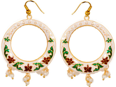 

The Trendy Trendz Alloy Dangle Earring